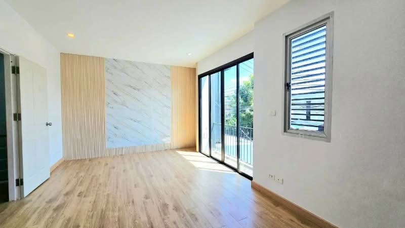 Pruksa Lite Lox Donmuang, Bangkok, Soi Thoet Rachan 45, Si Khan, Don Mueang, Bangkok, 3 Bedrooms, 130 sqm, Townhouse For Sale, by คุณ ศันสนีย์ ( เก๋ ), 500177600 - DDproperty.com