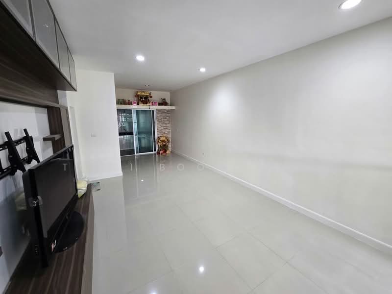 Baan Klang Muang Sathorn-Taksin 2 : บ้านกลางเมือง สาทร-ตากสิน 2, กรุงเทพ, ถนนกัลปพฤกษ์, บางค้อ, จอมทอง, กรุงเทพ, 170 ตร.ม., ทาวน์เฮ้าส์ ให้เช่า, โดย Thiti Boonchurn, 500177613 - DDproperty.com