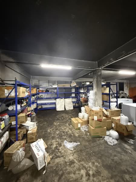 ขายอาคารพาณิชย์ขนาดใหญ่ ติดถนนรัชดาภิเษก พร้อมผู้เช่า, Bangkok, รัชดาภิเษก, Huai Khwang, Huai Khwang, Bangkok, , 950 sqm, Shophouse For Sale, by Suchanya Piboonwiput, 500177642 - DDproperty.com