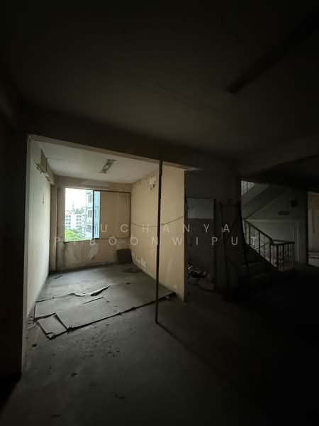 ขายอาคารพาณิชย์ขนาดใหญ่ ติดถนนรัชดาภิเษก พร้อมผู้เช่า, Bangkok, รัชดาภิเษก, Huai Khwang, Huai Khwang, Bangkok, , 950 sqm, Shophouse For Sale, by Suchanya Piboonwiput, 500177642 - DDproperty.com