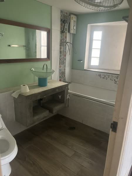 Baan Suanthon Ratchada, Bangkok, 60 Chuea Phloeng 2 Alley, Jom Phon, Chatuchak, Bangkok, 2 Bedrooms, 85 sqm, Condo For Sale, by Ya, 500177667 - DDproperty.com