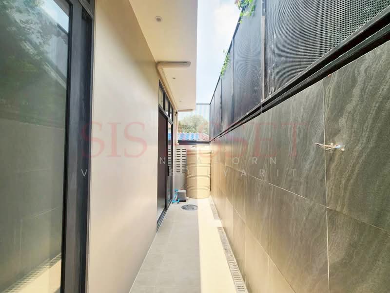 บ้านเดี่ยวสไตล์โมเดิร์น - ซอยนวมินทร์ 24, กรุงเทพ, คลองกุ่ม, บึงกุ่ม, กรุงเทพ, 294 ตร.ม., บ้านเดี่ยว ขาย, โดย Poonyaporn Veerabulyarit, 500177668 - DDproperty.com