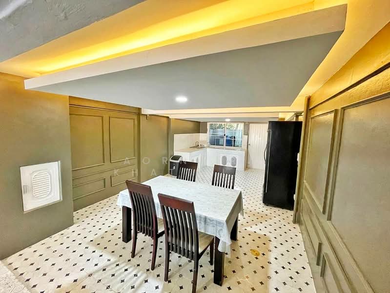 R0672 Two-storey townhome for rent (newly renovated), fully furnished, 9 minutes from CM airport, Chiang Mai, Pa Daet, Muang Chiang Mai, Chiang Mai, 2 Bedrooms, 112 sqm, Townhouse For Rent, by Aornjira Khatthima, 500177678 - DDproperty.com