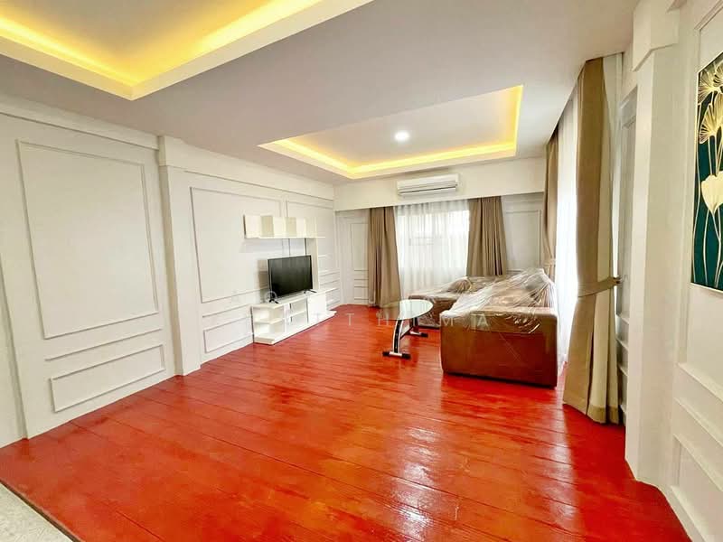 R0672 Two-storey townhome for rent (newly renovated), fully furnished, 9 minutes from CM airport, Chiang Mai, Pa Daet, Muang Chiang Mai, Chiang Mai, 2 Bedrooms, 112 sqm, Townhouse For Rent, by Aornjira Khatthima, 500177678 - DDproperty.com