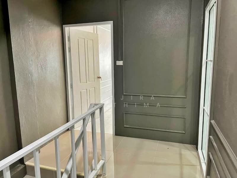 R0672 Two-storey townhome for rent (newly renovated), fully furnished, 9 minutes from CM airport, Chiang Mai, Pa Daet, Muang Chiang Mai, Chiang Mai, 2 Bedrooms, 112 sqm, Townhouse For Rent, by Aornjira Khatthima, 500177678 - DDproperty.com