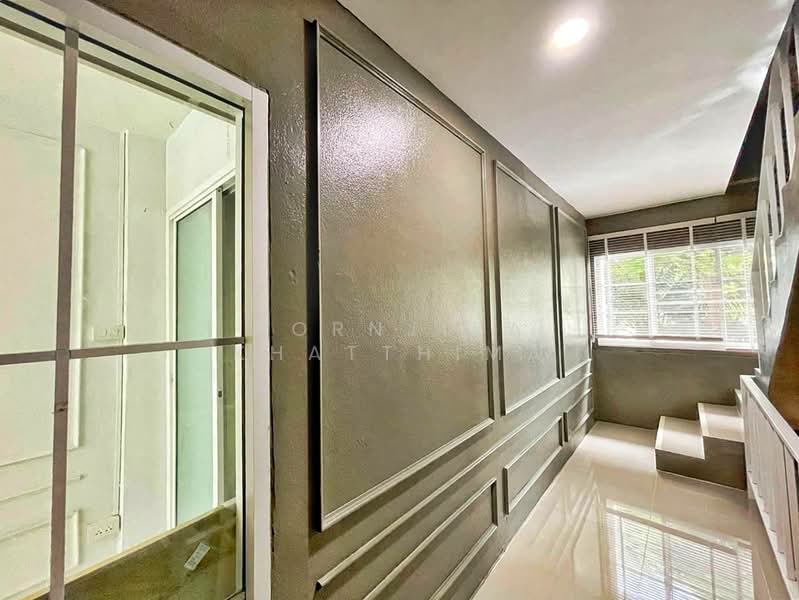 R0672 Two-storey townhome for rent (newly renovated), fully furnished, 9 minutes from CM airport, Chiang Mai, Pa Daet, Muang Chiang Mai, Chiang Mai, 2 Bedrooms, 112 sqm, Townhouse For Rent, by Aornjira Khatthima, 500177678 - DDproperty.com