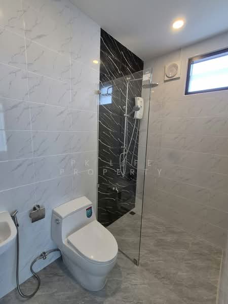 2R1041 This house for rent 2 bedroom 3 bathroom 30,000/month at cherngtalay have fully furnished, Phuket, Choeng Thale, Thalang, Phuket, 2 Bedrooms, 100 sqm, Semi-Detached House (Twin House) For Rent, by PK LIFE Property, 500177683 - DDproperty.com