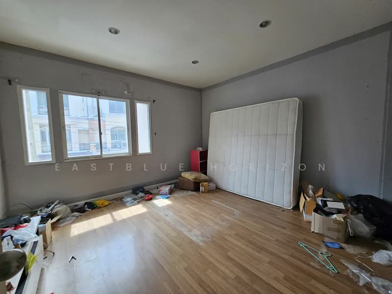 Prinyaluck Ekachai-Bangbon, Bangkok, Ekachai Road, Bang Bon, Bang Bon, Bangkok, 4 Bedrooms, 177 sqm, Townhouse For Sale, by Eastblue Horizon, 500177692 - DDproperty.com