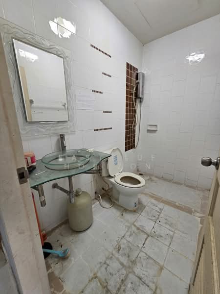 Prinyaluck Ekachai-Bangbon, Bangkok, Ekachai Road, Bang Bon, Bang Bon, Bangkok, 4 Bedrooms, 177 sqm, Townhouse For Sale, by Eastblue Horizon, 500177692 - DDproperty.com