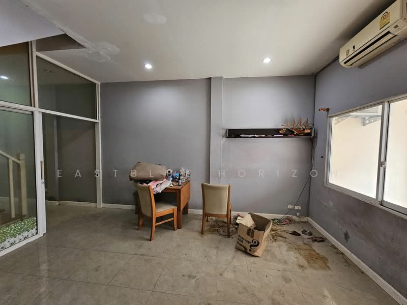 Prinyaluck Ekachai-Bangbon, Bangkok, Ekachai Road, Bang Bon, Bang Bon, Bangkok, 4 Bedrooms, 177 sqm, Townhouse For Sale, by Eastblue Horizon, 500177692 - DDproperty.com