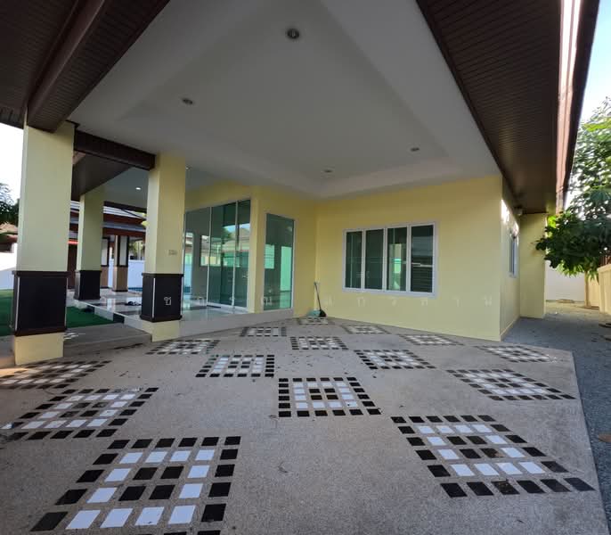 Baan Piam Mongkhon, Chon Buri (Pattaya), Huai Yai, Bang Lamung (Pattaya), Chon Buri (Pattaya), 3 Bedrooms, 250 sqm, Villa For Sale, by วนัชภรณ์ แก้วลาน, 500177693 - DDproperty.com