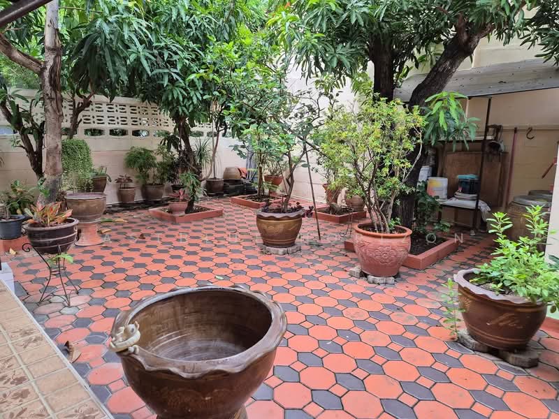 House Area Ladprao, Bangkok, Lat Phrao, Lat Phrao, Bangkok, 2 Bedrooms, 120 sqm, Single Detached House For Sale, by Eastblue Horizon, 500177705 - DDproperty.com