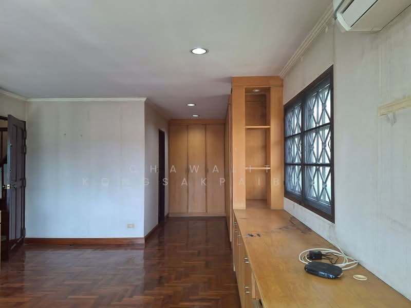 For Sale: Two-story detached house near Lotus Bang Khae, Soi Phetkasem 68, Intersection 34, Soi Saen, Bangkok, Bang Kae Nua, Bang Khae, Bangkok, 3 Bedrooms, 380 sqm, Single Detached House For Sale, by CHAWALIT KONGSAKPAIBUL, 500177708 - DDproperty.com