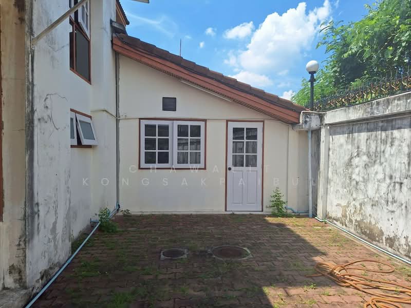 For Sale: Two-story detached house near Lotus Bang Khae, Soi Phetkasem 68, Intersection 34, Soi Saen, Bangkok, Bang Kae Nua, Bang Khae, Bangkok, 3 Bedrooms, 380 sqm, Single Detached House For Sale, by CHAWALIT KONGSAKPAIBUL, 500177708 - DDproperty.com