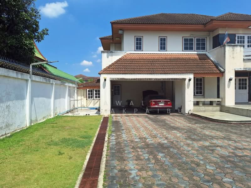 For Sale: Two-story detached house near Lotus Bang Khae, Soi Phetkasem 68, Intersection 34, Soi Saen, Bangkok, Bang Kae Nua, Bang Khae, Bangkok, 3 Bedrooms, 380 sqm, Single Detached House For Sale, by CHAWALIT KONGSAKPAIBUL, 500177708 - DDproperty.com