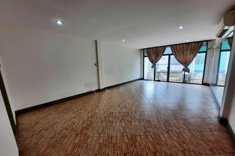 อาคารพาณิชย์หนองแขม, Bangkok, เพชรเกษม, Nong Kang Plu, Nong Khaem, Bangkok, , 240 sqm, Shophouse For Sale, by คุณสินี, 500177730 - DDproperty.com