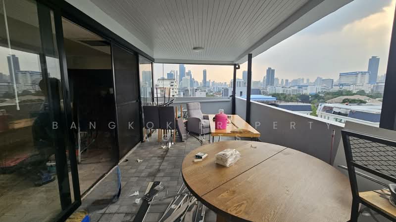 Sun Palace Condominium, Bangkok, 36 Phetchaburi Rd, Bang Kapi, Huai Khwang, Bangkok, 3 Bedrooms, 215 sqm, Condo For Rent, by BANGKOK PROPERTY AGENTS, 500177737 - DDproperty.com