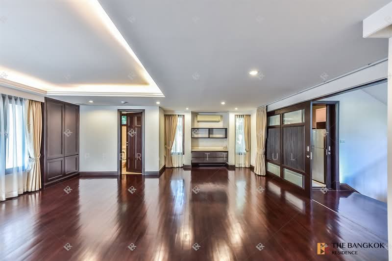 Baan Sukhumvit 18, Bangkok, Khlong Toei, Khlong Toei, Bangkok, 4 Bedrooms, 550 sqm, Single Detached House For Rent, by Nicha Peerakittikul, 500177748 - DDproperty.com