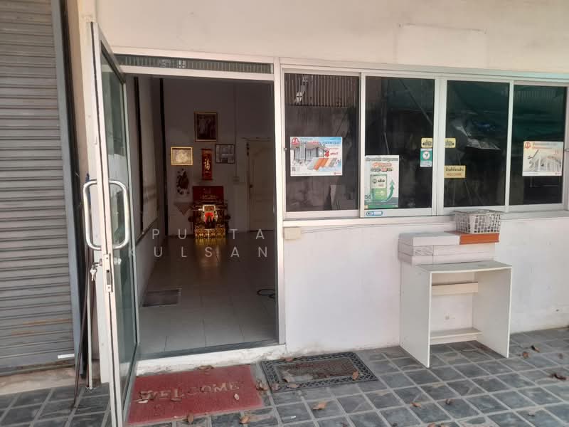 ร้านวัสดุก่อสร้าง ก่อสร้างพร้อม โกดังอินเตอร์/เอาท์ดอร์, Bangkok, Thap Chang, Saphan Sung, Bangkok, , 100 sqm, Warehouse/Factory For Rent, by Puttawadee Kulsantipong, 500177749 - DDproperty.com