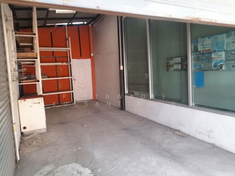 ร้านวัสดุก่อสร้าง ก่อสร้างพร้อม โกดังอินเตอร์/เอาท์ดอร์, Bangkok, Thap Chang, Saphan Sung, Bangkok, , 100 sqm, Warehouse/Factory For Rent, by Puttawadee Kulsantipong, 500177749 - DDproperty.com
