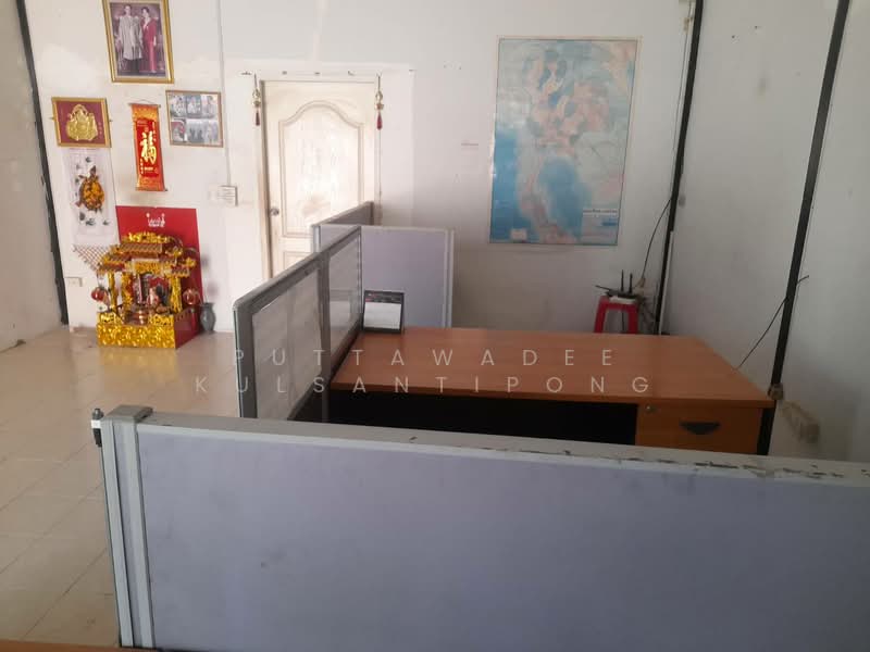 ร้านวัสดุก่อสร้าง ก่อสร้างพร้อม โกดังอินเตอร์/เอาท์ดอร์, Bangkok, Thap Chang, Saphan Sung, Bangkok, , 100 sqm, Warehouse/Factory For Rent, by Puttawadee Kulsantipong, 500177749 - DDproperty.com