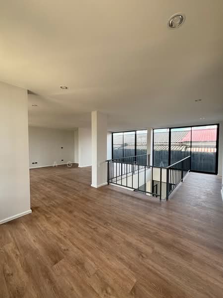 Home Office for Rent, BRITTON Ladprao 41 (SPSAD3858), Bangkok, Chan Kasem, Chatuchak, Bangkok, 4 Bedrooms, 460 sqm, Single Detached House For Rent, by Agent Pla, 500177760 - DDproperty.com