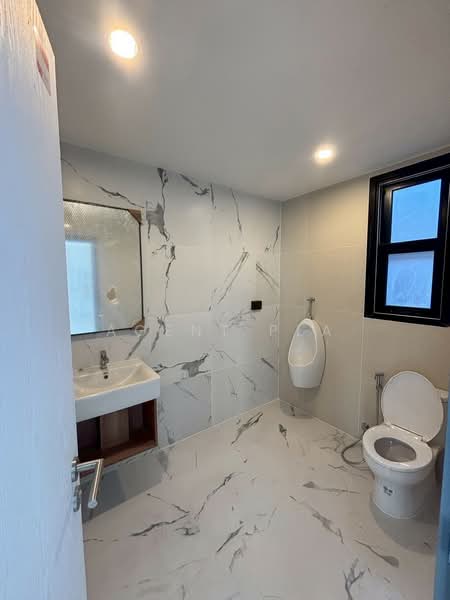 Home Office for Rent, BRITTON Ladprao 41 (SPSAD3858), Bangkok, Chan Kasem, Chatuchak, Bangkok, 4 Bedrooms, 460 sqm, Single Detached House For Rent, by Agent Pla, 500177760 - DDproperty.com