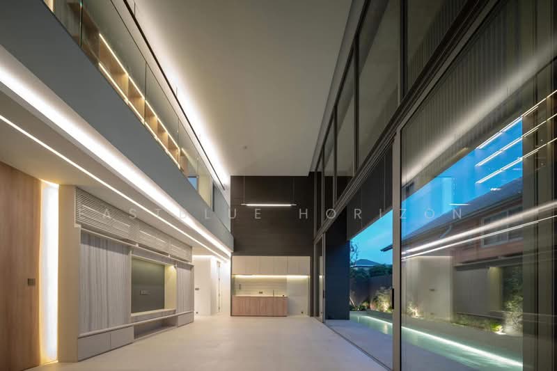 House Area Sukhumvit 71, Bangkok, Khlong Tan Nua, Watthana, Bangkok, 4 Bedrooms, 587 sqm, Single Detached House For Sale, by Eastblue Horizon, 500177771 - DDproperty.com