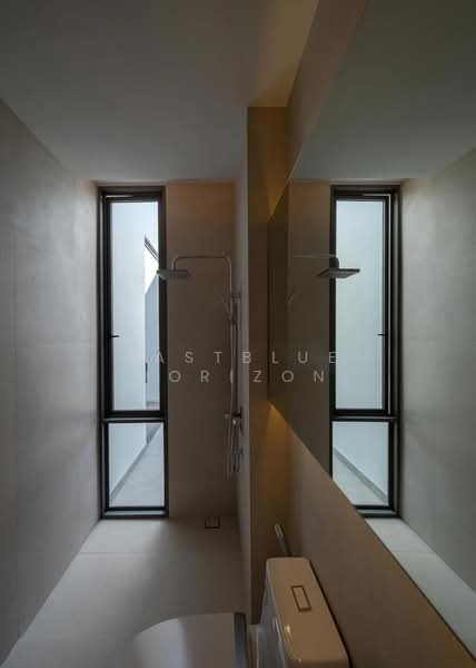 House Area Sukhumvit 71, Bangkok, Khlong Tan Nua, Watthana, Bangkok, 4 Bedrooms, 587 sqm, Single Detached House For Sale, by Eastblue Horizon, 500177771 - DDproperty.com