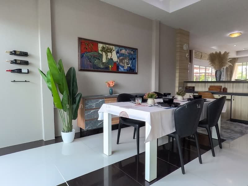 Baan Piam Mongkhon : บ้านเปี่ยมมงคล, ชลบุรี, ห้วยใหญ่, บางละมุง, ชลบุรี, 220 ตร.ม., วิลล่า ขาย, โดย วนัชภรณ์ แก้วลาน, 500177787 - DDproperty.com