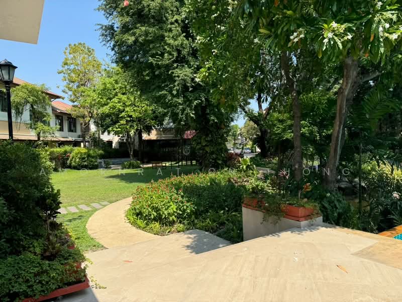 บ้านเดี่ยวหัวมุม ในโครงการสุดหรู เอกมัย - พระโขนง ** NO CO-AGENT **, กรุงเทพ, สุขุมวิท, คลองตันเหนือ, วัฒนา, กรุงเทพ, 450 ตร.ม., บ้านเดี่ยว ให้เช่า, โดย Amornrat On-Thong, 500177794 - DDproperty.com