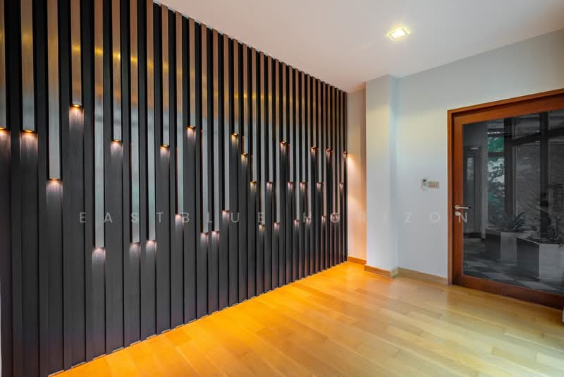 House Area Sukhumvit 71, Bangkok, Khlong Tan Nua, Watthana, Bangkok, 4 Bedrooms, 736 sqm, Single Detached House For Sale, by Eastblue Horizon, 500177803 - DDproperty.com