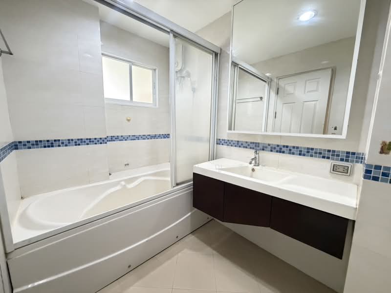 Life @ Ratchada-Huai Khwang, Bangkok, 189 Pracharatbamphen Road, Huai Khwang, Huai Khwang, Bangkok, 1 Bedroom, 41 sqm, Condo For Rent, by สกุลดาว บุญสุวรรณ, 500177840 - DDproperty.com