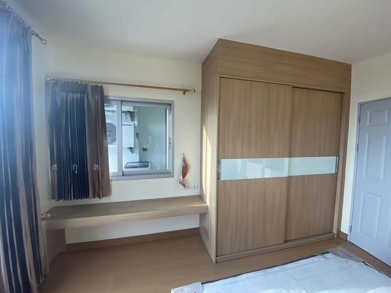 Life @ Ratchada-Huai Khwang, Bangkok, 189 Pracharatbamphen Road, Huai Khwang, Bangkok, 1 Bedroom, 41 sqm, Condo For Rent, by สกุลดาว บุญสุวรรณ, 500177840 - DDproperty.com