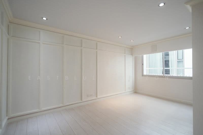 Townhouse Area Sukhumvit 15, Bangkok, Khlongtoei Nua, Watthana, Bangkok, 4 Bedrooms, 440 sqm, Townhouse For Sale, by Eastblue Horizon, 500177842 - DDproperty.com