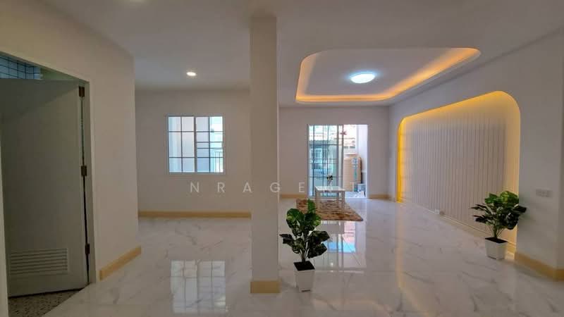 Baan Buathong 4, Nonthaburi, Ban Kluay-Sai Noi Road, Phimonrat, Bang Bua Thong, Nonthaburi, 4 Bedrooms, 100 sqm, Townhouse For Sale, by NRagent, 500177843 - DDproperty.com