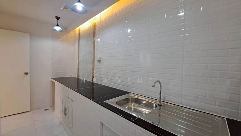 Baan Buathong 4, Nonthaburi, Ban Kluay-Sai Noi Road, Phimonrat, Bang Bua Thong, Nonthaburi, 4 Bedrooms, 100 sqm, Townhouse For Sale, by NRagent, 500177843 - DDproperty.com