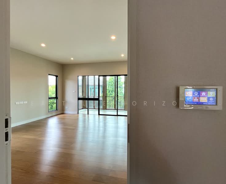 Burasiri Pattanakarn, Bangkok, New Pattanakarn Road, Prawet, Prawet, Bangkok, 4 Bedrooms, 210 sqm, Single Detached House For Sale, by Eastblue Horizon, 500177858 - DDproperty.com