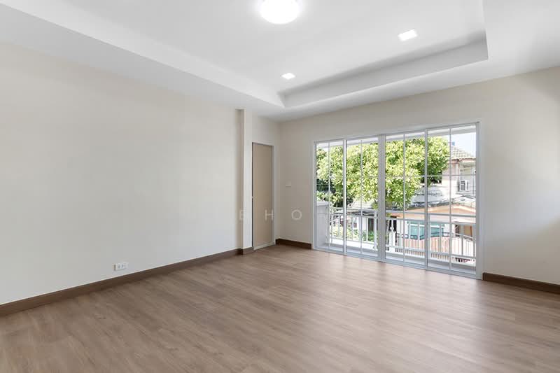 For Sale - The Emerald Garden & Sport Club, Nonthaburi