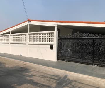 ขาย - บ้านเดี่ยวชั้นเดียว โชคชัย 4 ย่านลาดพร้าว, กรุงเทพ