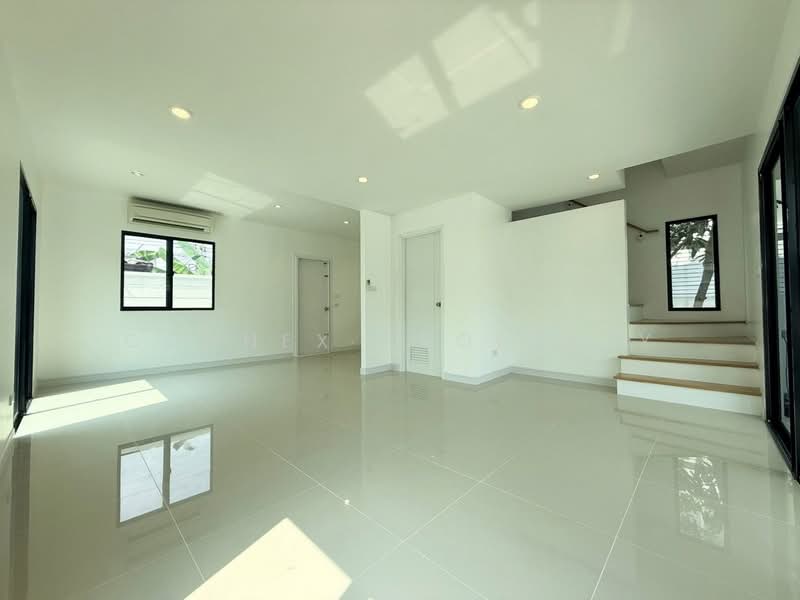 Pruksa Delight Bangna - Srinakarin : พฤกษา ดีไลท์ บางนา - ศรีนครินทร์, สมุทรปราการ, ถนนหนามแดง, บางพลีใหญ่, บางพลี, สมุทรปราการ, 110 ตร.ม., บ้านเดี่ยว ขาย, โดย Connex Property, 500177874 - DDproperty.com