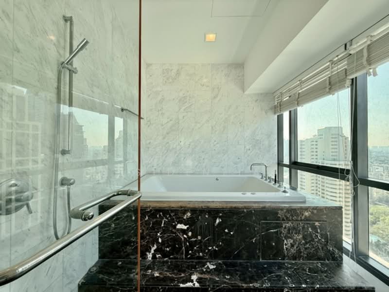 Le Raffine Sukhumvit 39, Bangkok, Soi Sukhumvit 39, Khlong Tan Nua, Watthana, Bangkok, 3 Bedrooms, 360 sqm, Condo For Rent, by Bangkok Residential, 500177880 - DDproperty.com