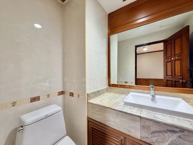 Fifty Fifth Tower, Bangkok, 84 Soi Sukhumvit 55, Sukhumvit Road, Khlong Tan Nua, Watthana, Bangkok, 3 Bedrooms, 275 sqm, Condo For Rent, by Bangkok Residential, 500177901 - DDproperty.com