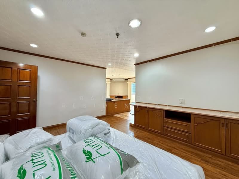 Fifty Fifth Tower, Bangkok, 84 Soi Sukhumvit 55, Sukhumvit Road, Khlong Tan Nua, Watthana, Bangkok, 3 Bedrooms, 275 sqm, Condo For Rent, by Bangkok Residential, 500177901 - DDproperty.com