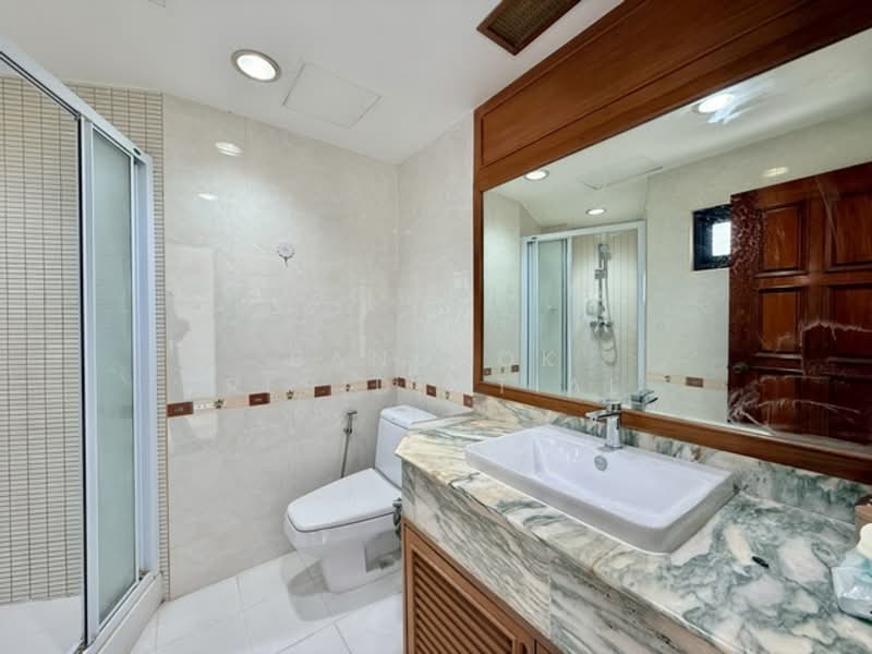 Fifty Fifth Tower, Bangkok, 84 Soi Sukhumvit 55, Sukhumvit Road, Khlong Tan Nua, Watthana, Bangkok, 3 Bedrooms, 275 sqm, Condo For Rent, by Bangkok Residential, 500177901 - DDproperty.com