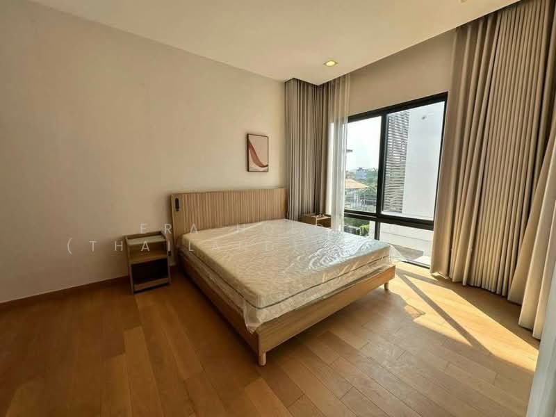 The Glamor Ekkamai – Praditmanutham, Bangkok, Soi Praditmanutham 8, Khlong Chaokhun Sing, Wang Thonglang, Bangkok, 3 Bedrooms, 412 sqm, Single Detached House For Sale, by ERA Holding (Thailand) Co., Ltd., 500177907 - DDproperty.com