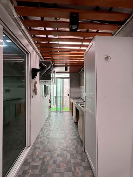 The Village 2 Bangna km.8, Samut Prakan, Soi Mahachai, Bang Na-Trat Road, Bangphli Yai, Bang Plee, Samut Prakan, 3 Bedrooms, 128 sqm, Townhouse For Sale, by Eastblue Horizon, 500177913 - DDproperty.com