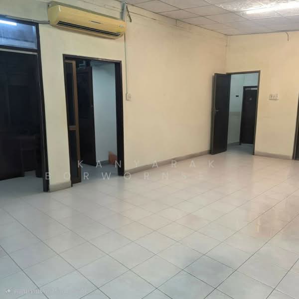 บ้าน ลาดพร้าว 71, Bangkok, Lat Phrao, Lat Phrao, Bangkok, 4 Bedrooms, 183 sqm, Single Detached House For Sale, by Kanyarak Borwornsetthaskul, 500177914 - DDproperty.com