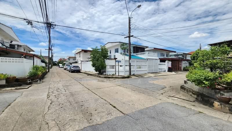 เช่า บ้านเดี่ยว หัวมุม เสนานิคม 1 โฮมออฟฟิศ ใกล้ม.เกษตร, กรุงเทพ, จันทรเกษม, จตุจักร, กรุงเทพ, 200 ตร.ม., สำนักงาน ให้เช่า, โดย Tida phanthonglarptawee, 500177921 - DDproperty.com