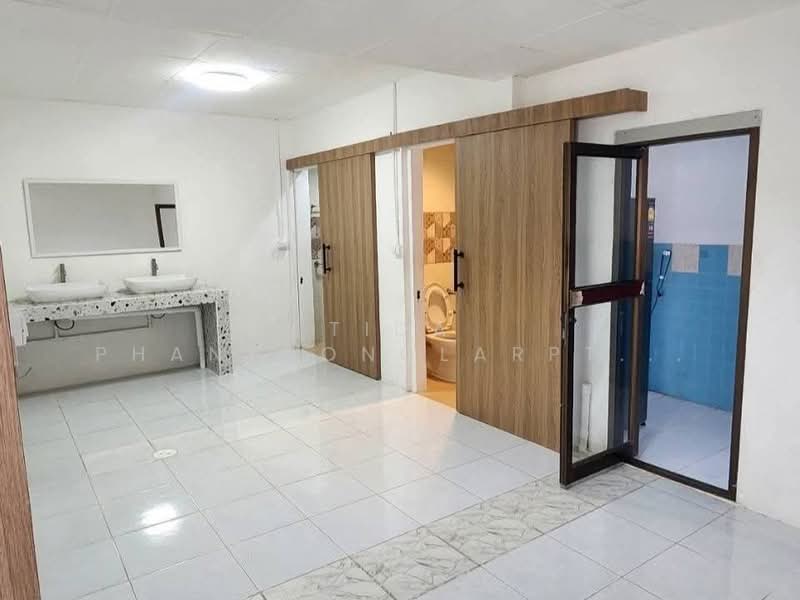 For rent: Corner house, Senanikom 1, home office near Kasetsart University., Bangkok, Chan Kasem, Chatuchak, Bangkok, , 200 sqm, Office Space For Rent, by Tida phanthonglarptawee, 500177921 - DDproperty.com